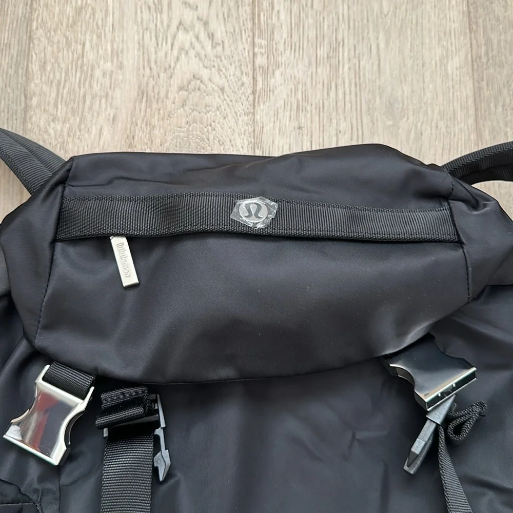 lululemon athletica excellent used